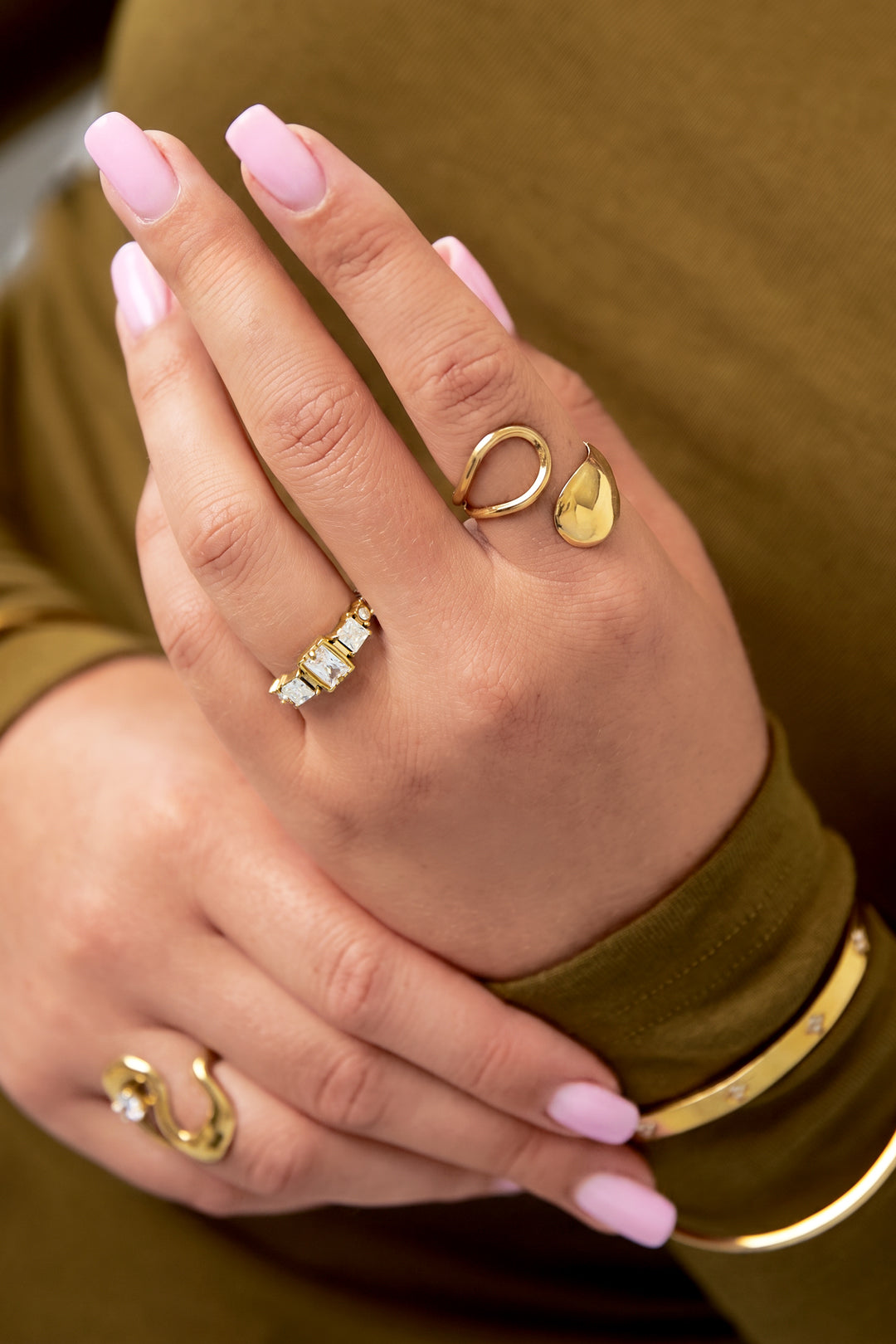Minimalistische ringen van roestvrij staal met geometrische vormen, eenvoudige, alledaagse serie voor dames.