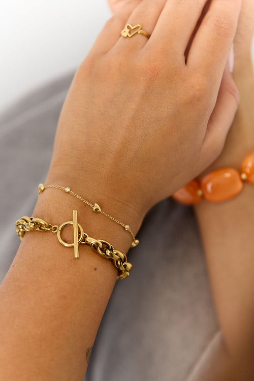 Armband met gevulde hartjes
